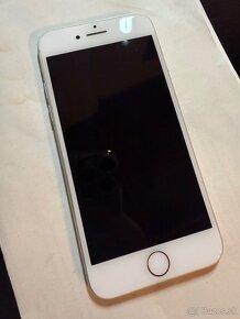 Predam iPhone 8 64 Gb biely TOP stav - 2