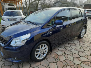 Toyota Verso, 2,2 d-cat -110 kw 7 místné automat - 2