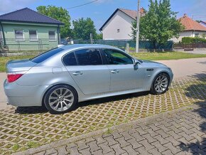 BMW M5 E60 v10 - 2