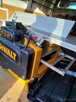 Hoblovačka Dewalt 220 v d27300 - 2