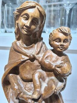 Drevená soška Madonna s Ježiškom - 2