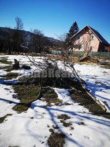 Predaj pôvodného kamenného domu s nádherným slnečným pozemko - 2