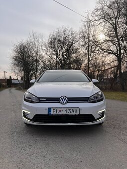 Volkswagen Golf E-Golf - 2