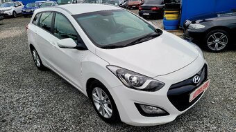 Hyundai i30 1.6 CRDi DOHC 16V Comfort A/T - 2