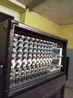 Behringer PMP2000 - 2