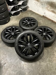 Letná sada VW Almere 5x112 R18 , 245/45/18 - VW Arteon - 2