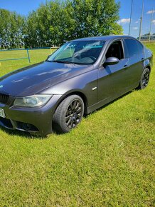 BMW E90 320D - 2