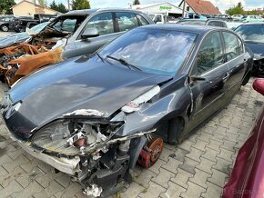 Lacno rozpredám vozidlo Renault Laguna III na náhradné diely - 2