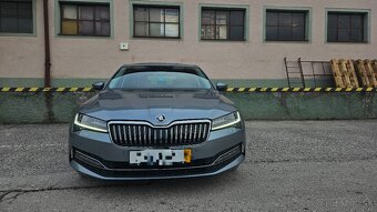 SKODA SUPERB COMBI STYLE 2.0 TDI DSG KESSY LANE ACC - 2