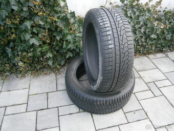 Predám 2x zimné pneu Hankook 235/50 R19 103VXL - 2