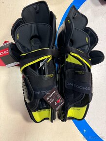 UPLNE NOVE PROFI NOHAVICE HOLENE A LAKTE CCM TACKS XF  - 2