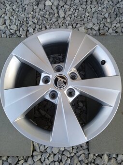 5x112 r16 originál Škoda Octavia 3,4 - 2