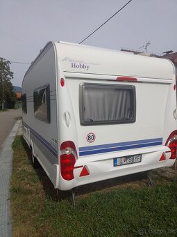 Predám karavan obytný príves Hobby 440 de Luxe - 2