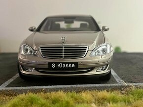 1:18 Mercedes-Benz S-Class (W221) - AUTOart Millennium - 2