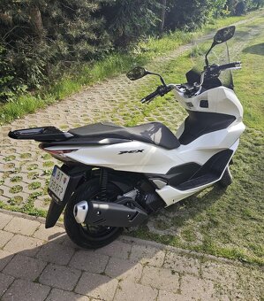 Honda pcx 125 2023, záruka do 05/2025 - 2