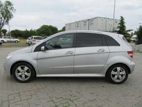 Mercedes-Benz B180 - 2