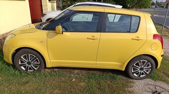 Suzuki Swift 2006, 67, kw 1,3 benzín,1580000 Km - 2