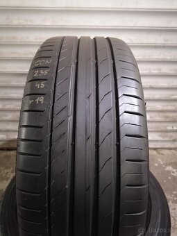 Continental letné 235/45/R19 - 2