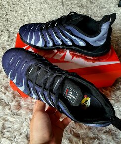 Nike Air Vapormax Plus - 2