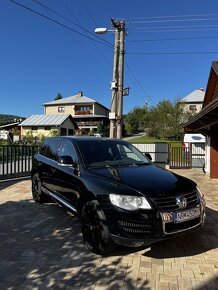 Volkswagen Touareg 3.0 TDi FACELIFT MANUÁL VZDUCH - 2