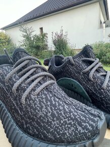 Yeezy 350 Pirate Black - 2