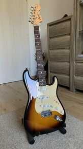 Fender Squier Affinity Series Stratocaster - 2