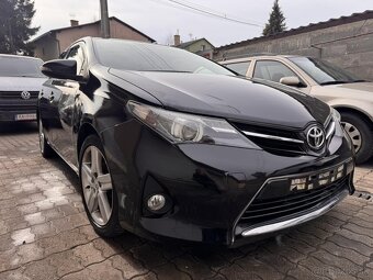 Toyota auris 1.6 rozpredám - 2