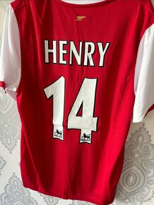 T.Henry 14, Arsenal - 2