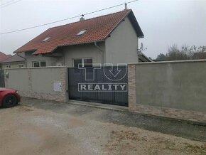 TUreality ponúka na predaj rodinný dvojdom v Žitavcoch,... - 2