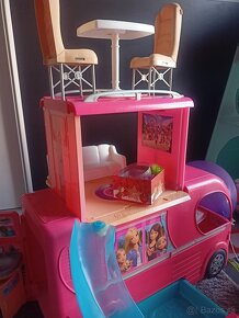 Barbie karavan + zdarma 2 Barbie - 2