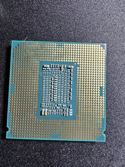 Intel Core i7-8700 - 2