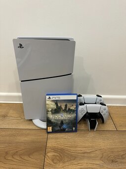 PS5 Slim bundle - extra ovládač, stojan, dock a PS PORTAL - 2