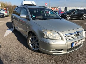 Toyota Avensis Combi 2.2 D-Cat - 2