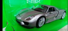 Model WELLY 1:24 Porsche 918 spyder - 2