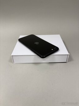 Apple iPhone SE 2020 64GB Black-Batéria 100% - 2