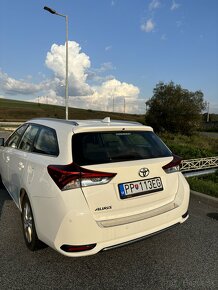 Toyota Auris - 2