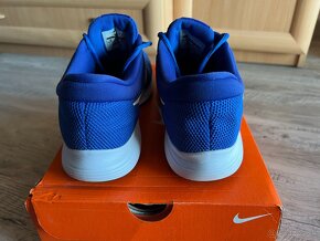 Nike Revolution 4 Royal Blue (modrá) - 2