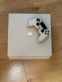 Playstation 4 Pro - 2