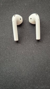 Predám Airpods bez nabíjaceho púzdra - 2