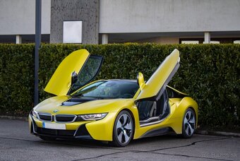 BMW i8 Coupe Protonic Frozen Yellow Edition 357PS - 2