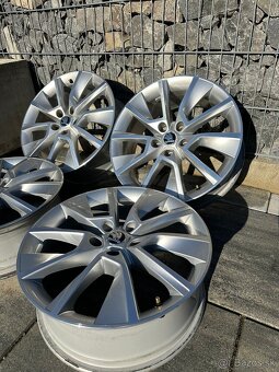 ✅5x112 r18 Skoda Karog model Braga - 2