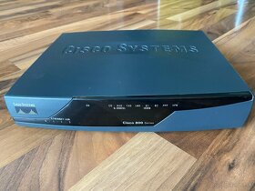 Router Cisco 870 - 2