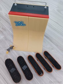 Tech deck rampa +skateboardy

 - 2