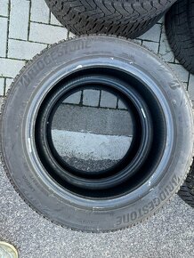 205/55R17 Bridgestone - 2