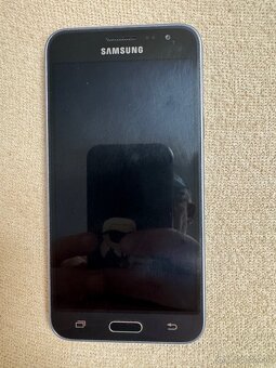 Samsung Galaxy J3 (2016) - 2