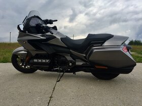 HONDA GOLDWING GL1800B - 2