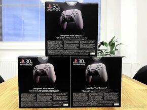 PlayStation 5 Dualsense - 30th Anniversary Limited Edition - 2