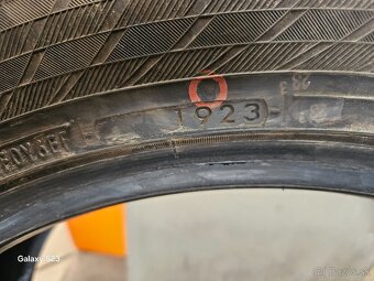 Yokohama bluearth winter V905 -235/55 R19 101V - 2