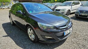 Opel Astra J 2015 1.4T 103kw 168tkm serviska klima senzory - 2