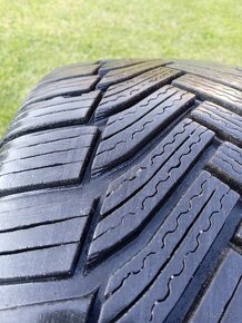 215/60 r16 zimné pneu.6 mm - 2